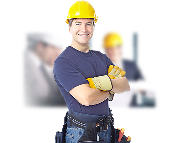 construction-worker-and_blurred-background-700×560
